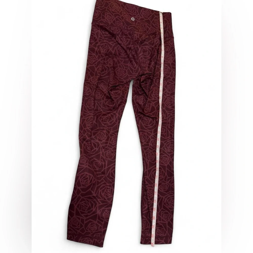 🌸 Lululemon Posey Rose Leggings - Size 4 🌸 24” inseam. Style WSAJ2S